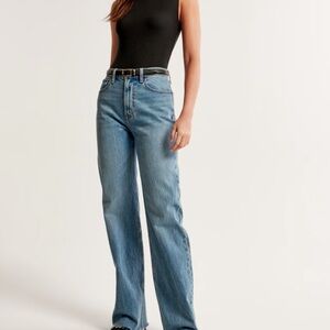 ABERCROMBIE 90s HIGH RISE RELAXED JEANS